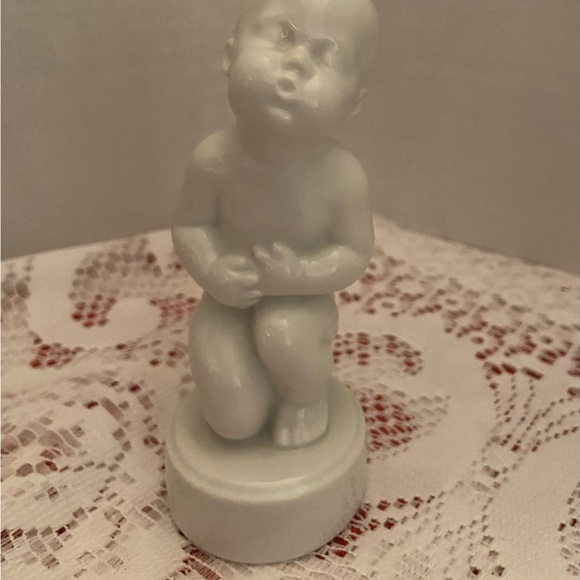 Set of 4 Vintage Bing & Grondahl Denmark Baby Aches & Pains Figurines Marked - Picture 9 of 10